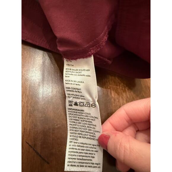 Eddie Bauer Women's Maroon Red Cuffed Athletic Casual Shorts Size 12 - Picture 4 of 8
